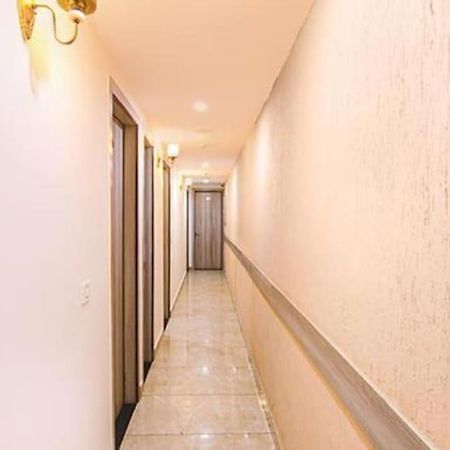 Hotel Welcome Residency Zirakpur Exteriör bild